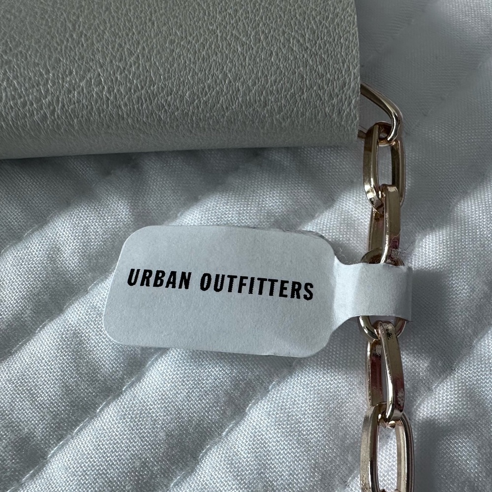 Urban Outfitters Katherine Lariat Charm Necklace Gold Tone with Pearl Accents - Picture 8 of 12